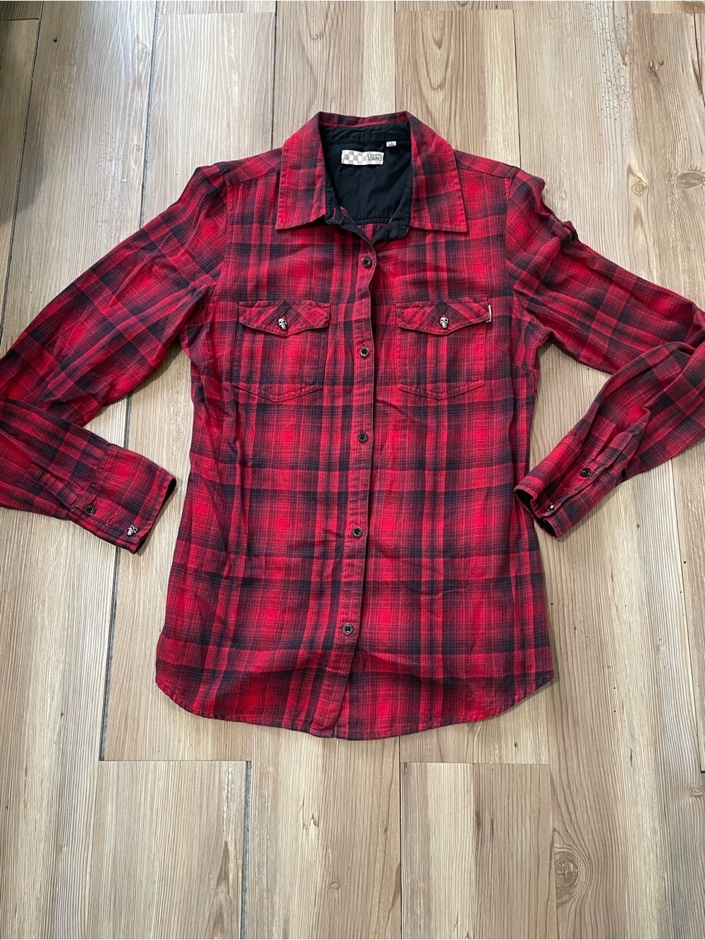 Vans Women’s Vintage Black/Red Shirt with Skull accents